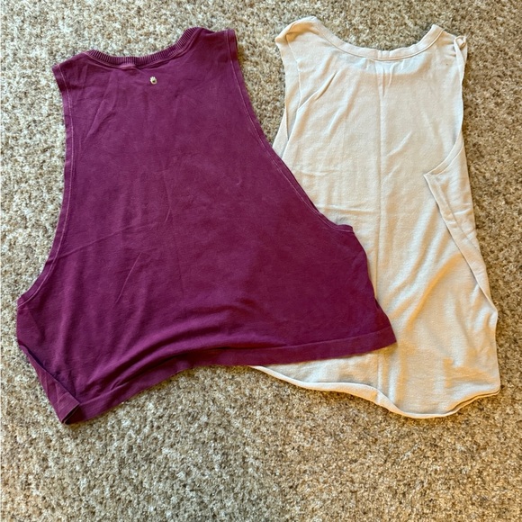 Spiritual Gangster xs/s crop tank and front tie tank - Picture 2 of 2